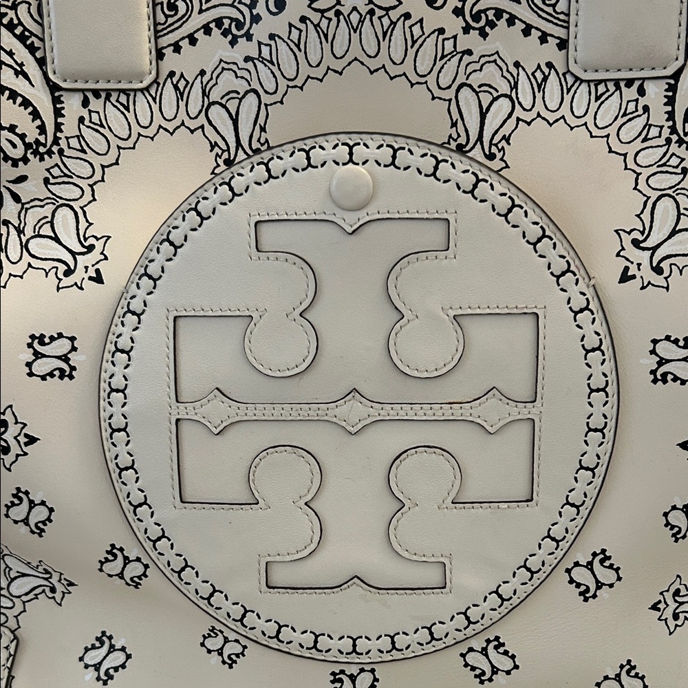 Tory Burch- Ella Printed Leather Tote in Ivory Americana Bandana, EUC - Picture 3 of 17